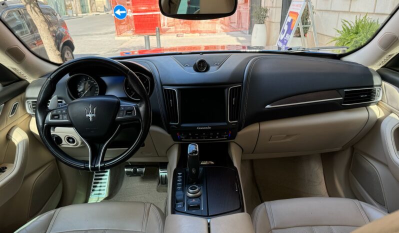 Maserati Levante Gransport 3.0 V6 275cv pieno