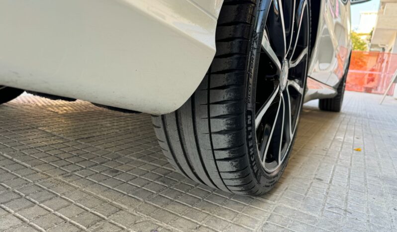 Mercedes-Benz CLA 220 Shooting Brake 177Cv pieno