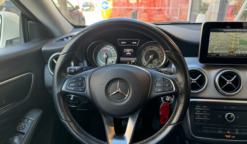 Mercedes-Benz CLA 220 Shooting Brake 177Cv pieno
