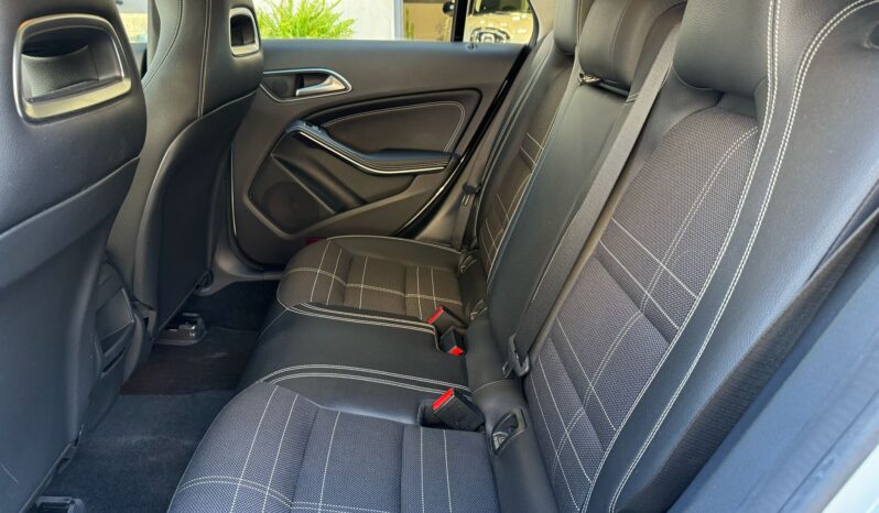 Mercedes-Benz CLA 220 Shooting Brake 177Cv pieno