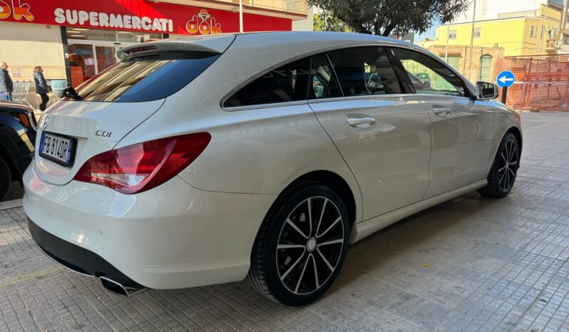 Mercedes-Benz CLA 220 Shooting Brake 177Cv pieno