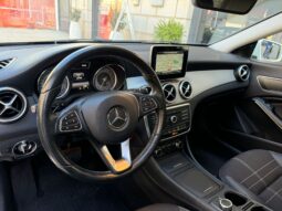 Mercedes-Benz CLA 220 Shooting Brake 177Cv pieno