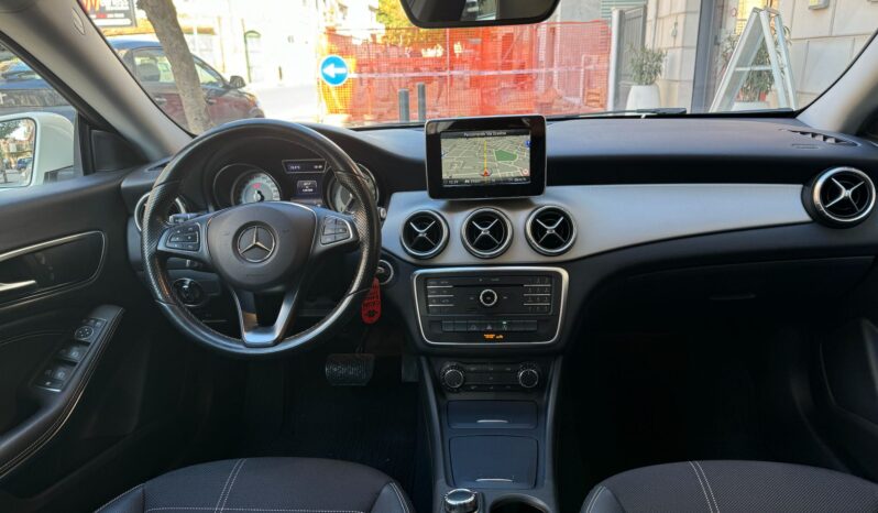 Mercedes-Benz CLA 220 Shooting Brake 177Cv pieno