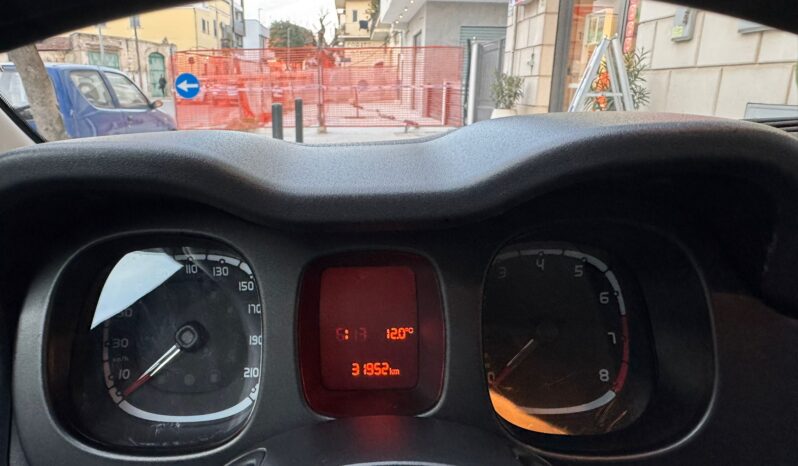 FIAT PANDA HYBRID CITYCROSS pieno