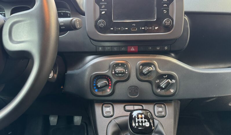 FIAT PANDA HYBRID CITYCROSS pieno