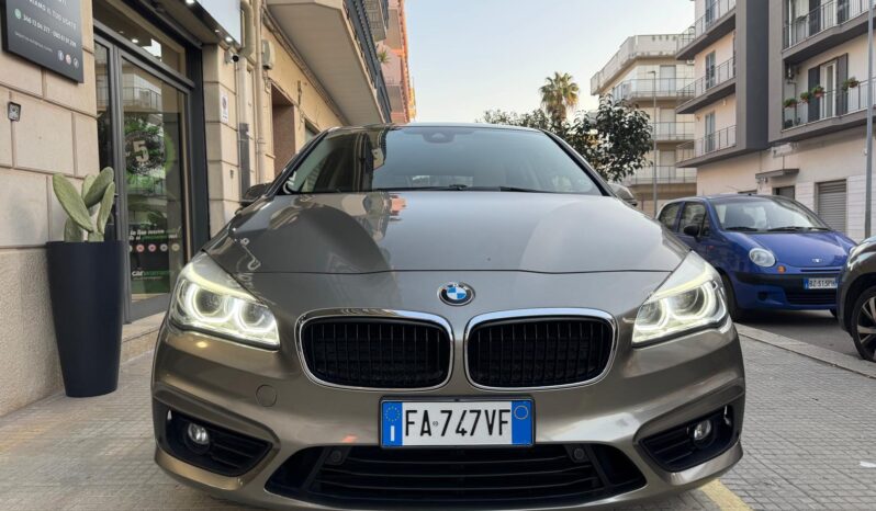 Bmw 220d xDrive Active Tourer Luxury pieno