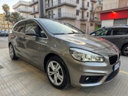 Bmw 220d xDrive Active Tourer Luxury pieno
