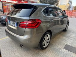 Bmw 220d xDrive Active Tourer Luxury pieno
