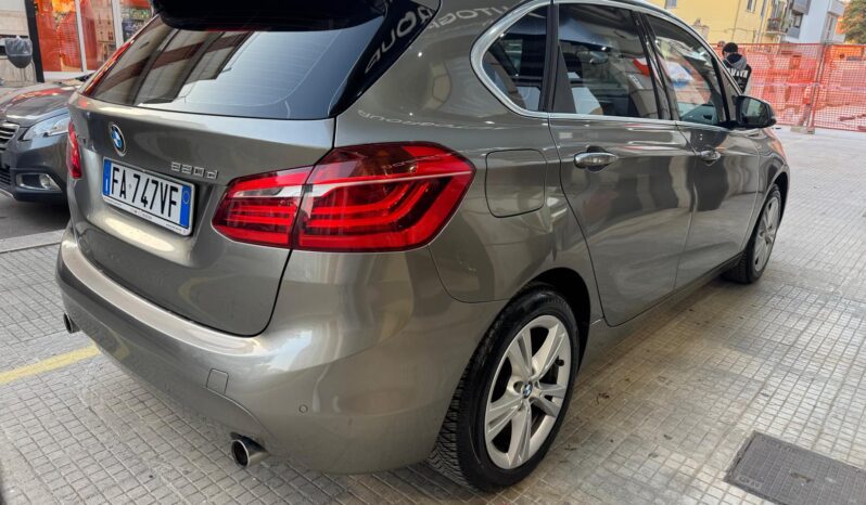 Bmw 220d xDrive Active Tourer Luxury pieno