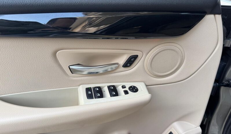 Bmw 220d xDrive Active Tourer Luxury pieno