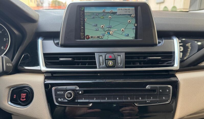 Bmw 220d xDrive Active Tourer Luxury pieno