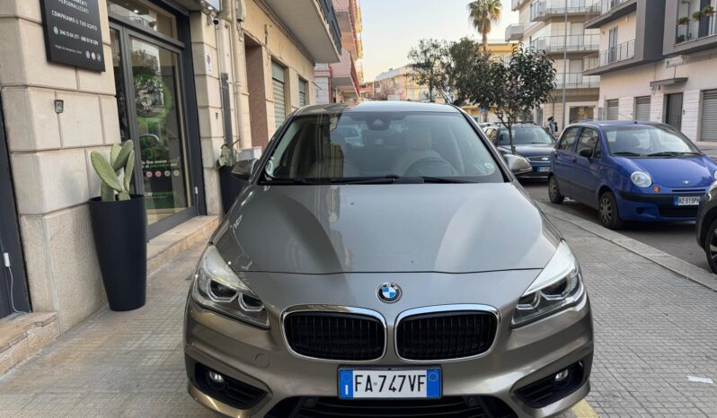Bmw 220d xDrive Active Tourer Luxury pieno